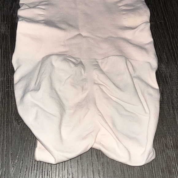 SKIMS Sculpting Bodysuit Limited Edition in Quartz Size S/M - Picture 8 of 11